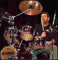 Rick Marotta performs at Modern Drummer Festival.  